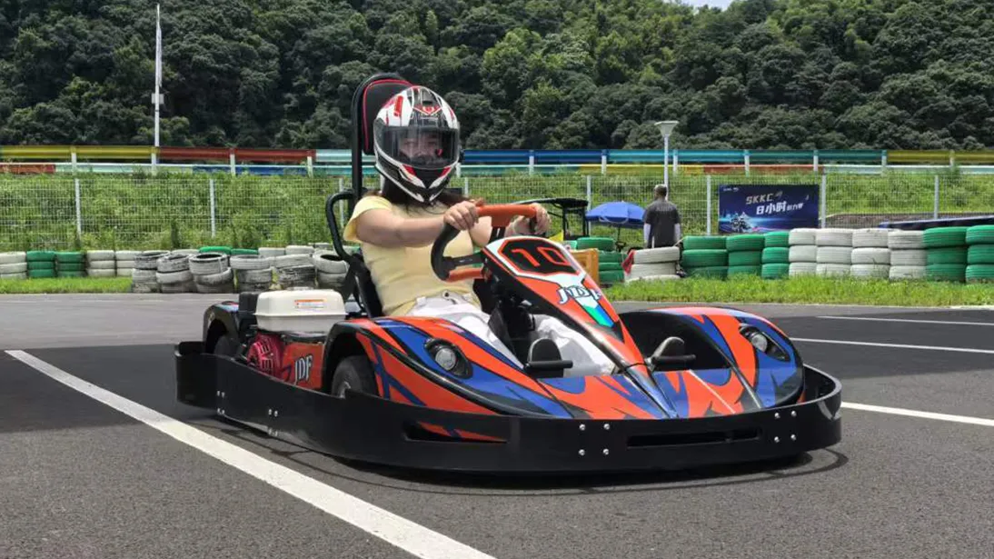 成体ガスゴーカート